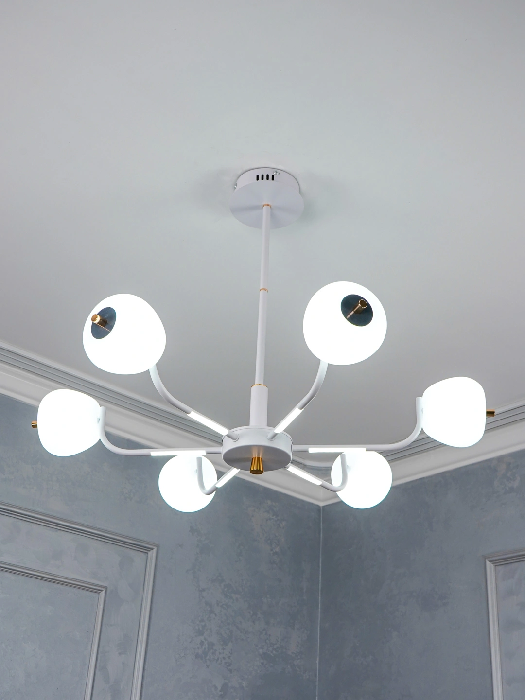 LED yorug‘lik diodli qandil, 3 xil yorug‘lik rejimi, plafonlar, metall korpus, barcha xonalar uchun