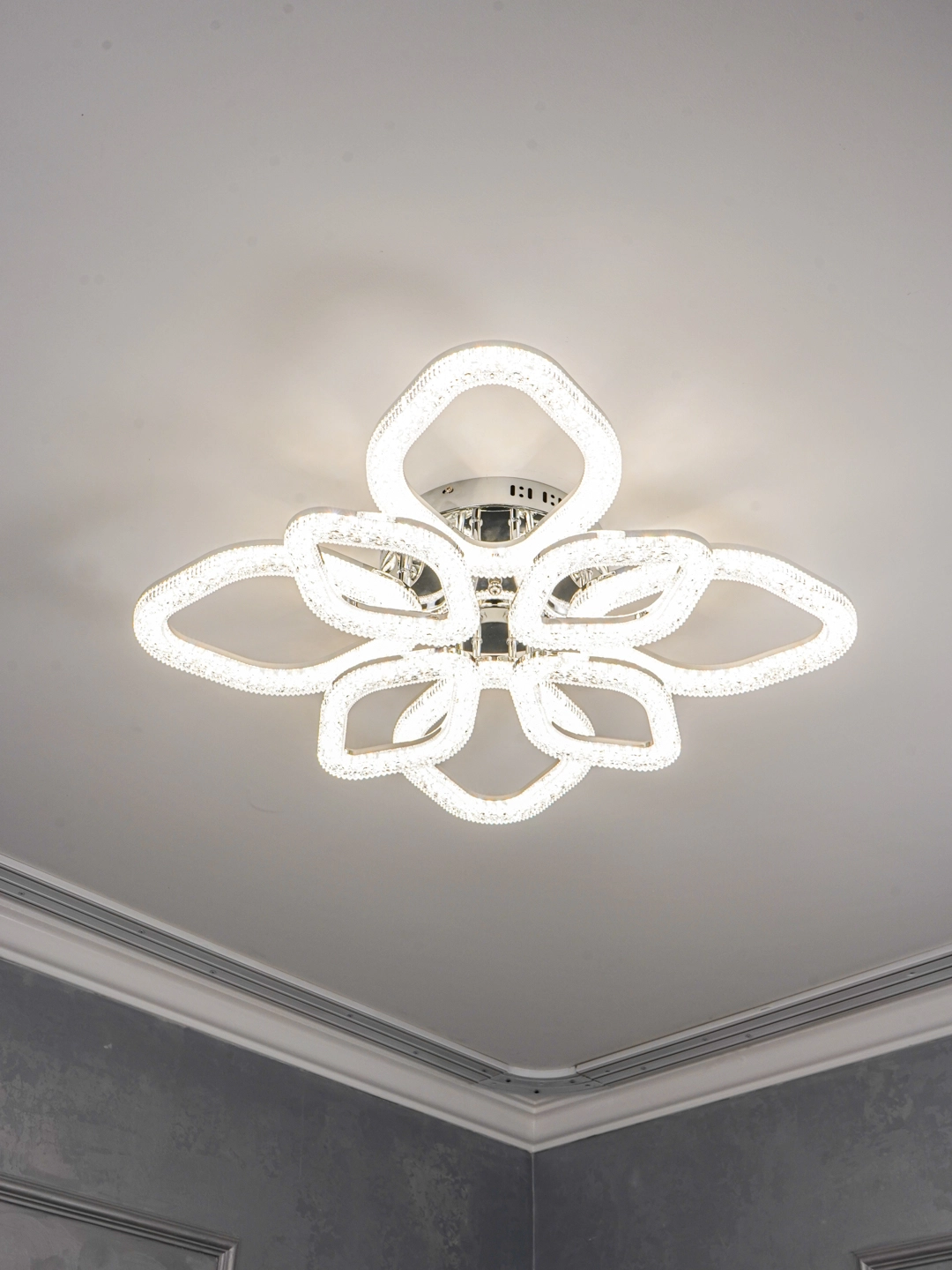 LED qandil,pult bilan,3 ta yoritish rejimi,kristalli,yotoqxona,zal,oshxona uchun